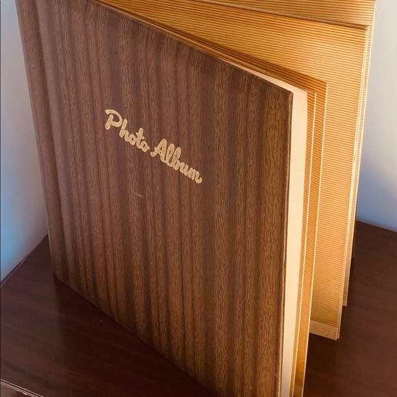 Wooden photo album - Golden brown vintage design - Picture 1 of 8